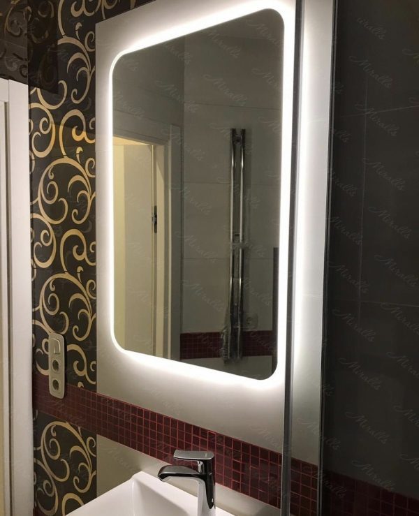 Зеркало с подсветкой XL в ванной комнате
