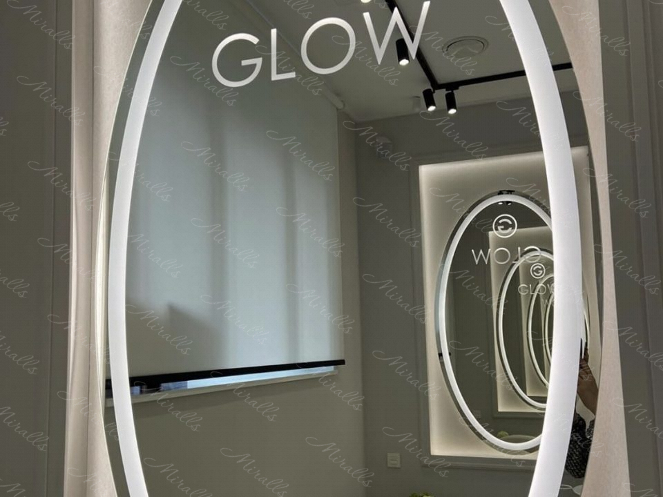 Зеркало Lake (индивидуальный проект) в салоне красоты Glow