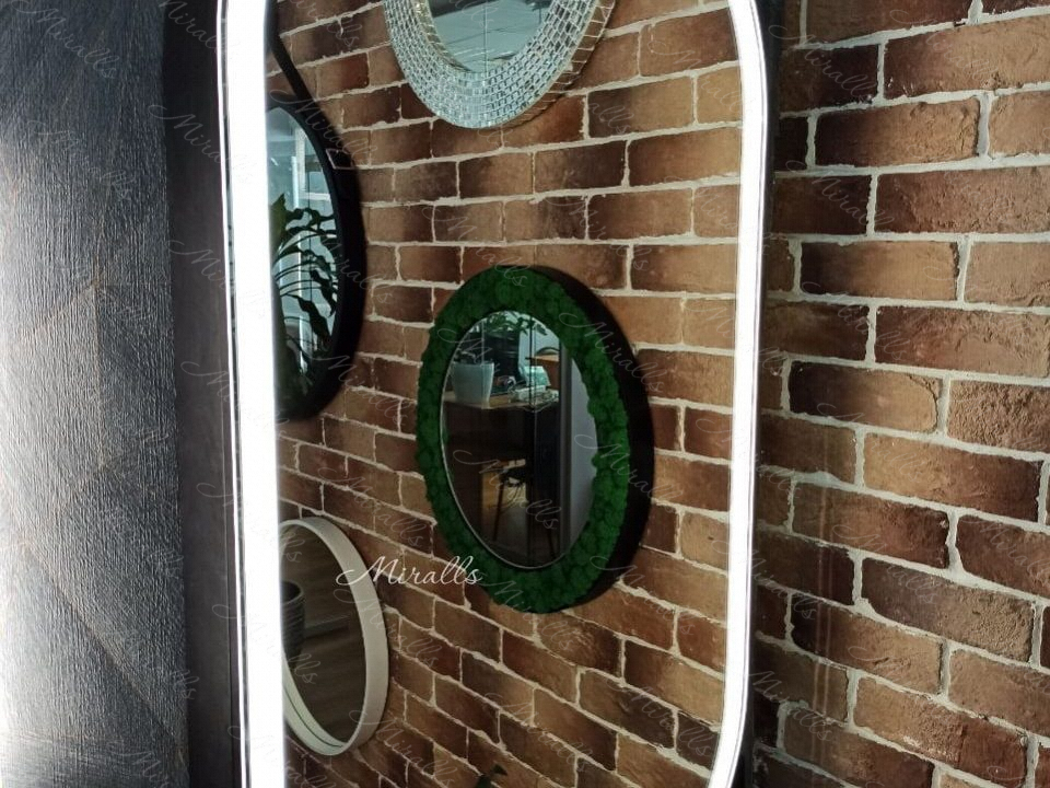 зеркальный шкаф овальной формы с подсветкой Aksent