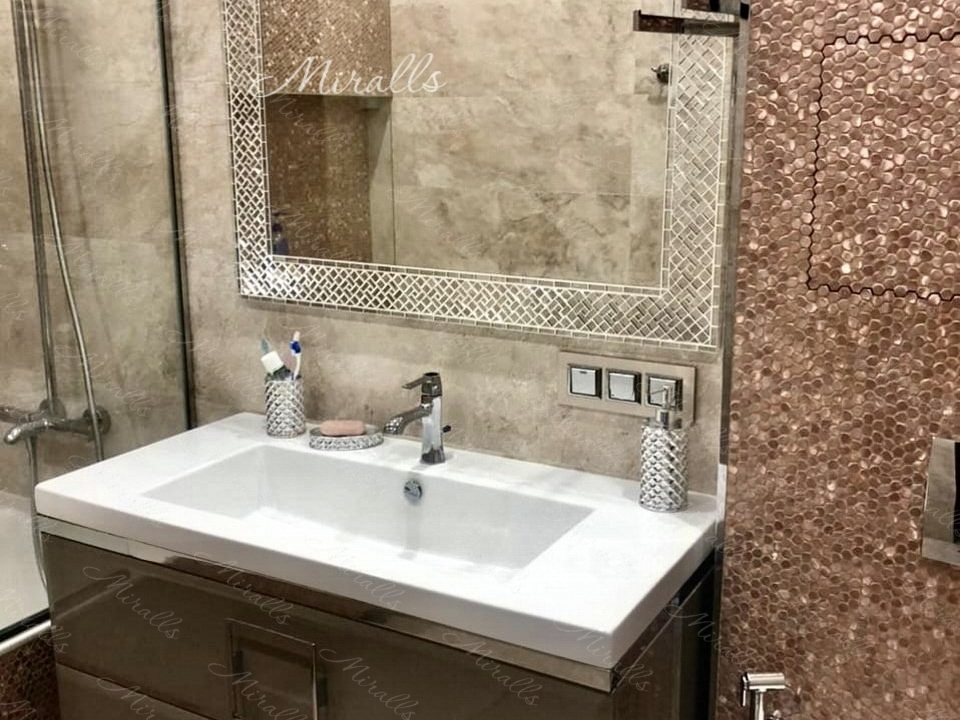 прямоугольное зеркало Antique в ванне