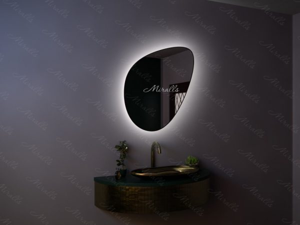 зеркало необычной формы Mystic Extra с интерьерной подсветкой в раме МДФ