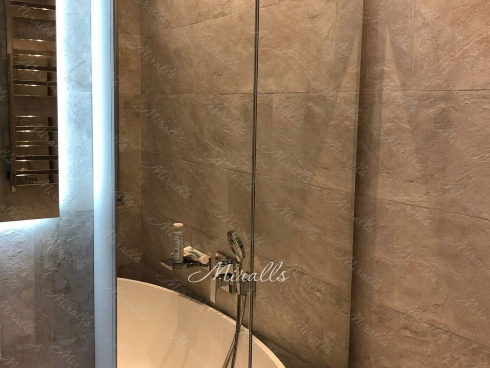 Зеркальный шкаф Edmir в ванной комнате
