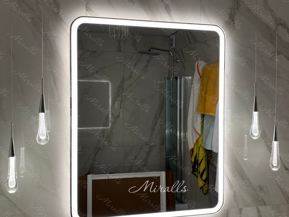 Зеркало с подсветкой Camelia в ванной