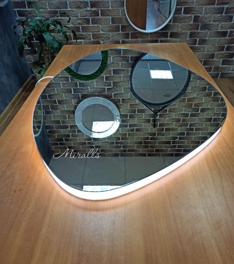 Дизайнерское зеркало с подсветкой Onyx Extra