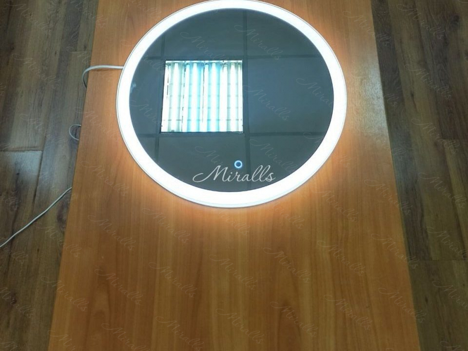 Круглое зеркало с подсветкой Disk