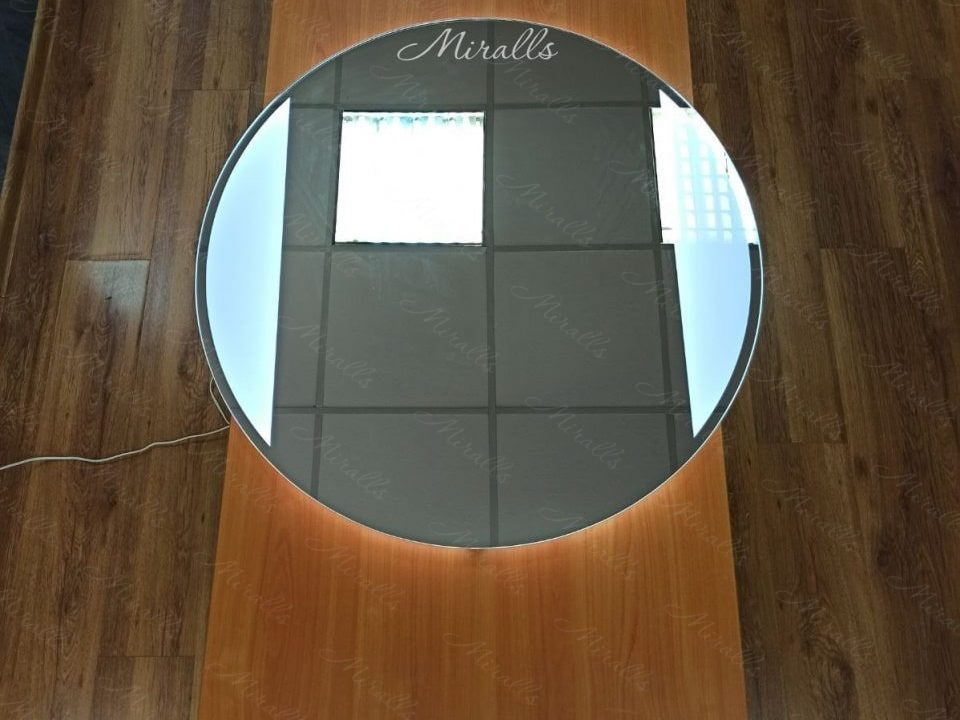 Круглое зеркало с подсветкой Margo