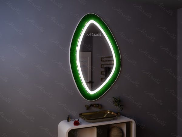 Фигурное эко-зеркало со мхом и подсветкой Milagres Plus