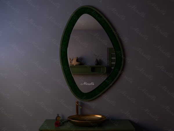 Фигурное эко-зеркало со мхом Miraflores