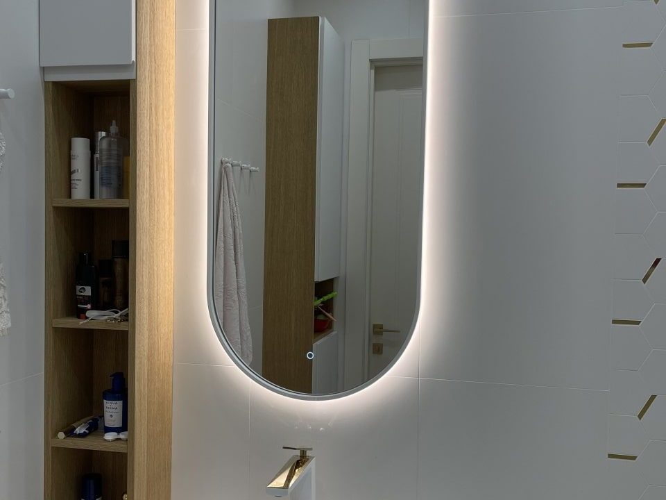 Зеркало с подсветкой Delos