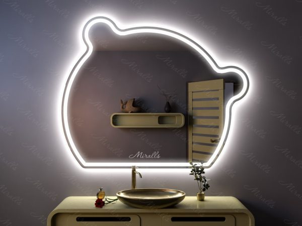 Фигурное зеркало с подсветкой Cat Plus