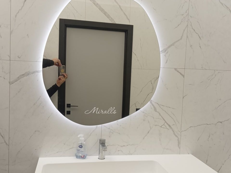 Фигурное зеркало с подсветкой Aelita Extra