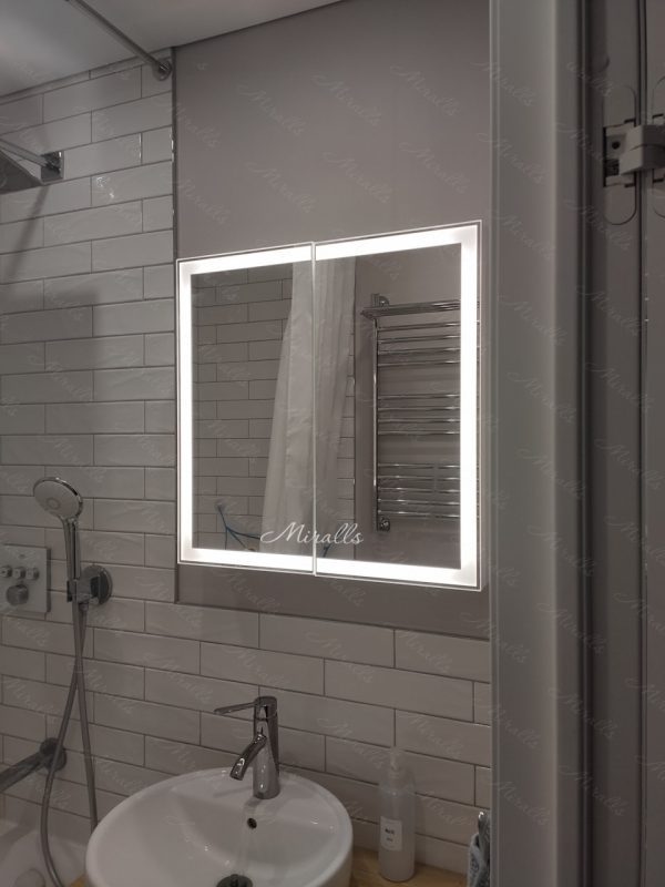Зеркальный шкаф с подсветкой Aksent