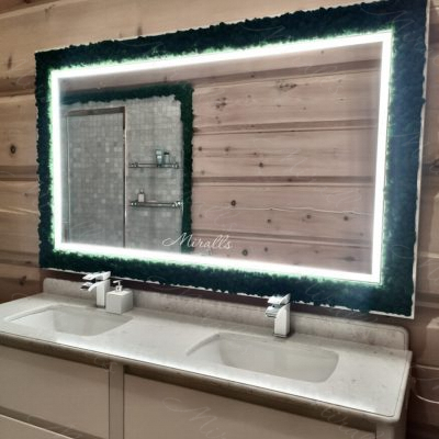 Прямоугольное зеркало со мхом Moss Plus в частном доме