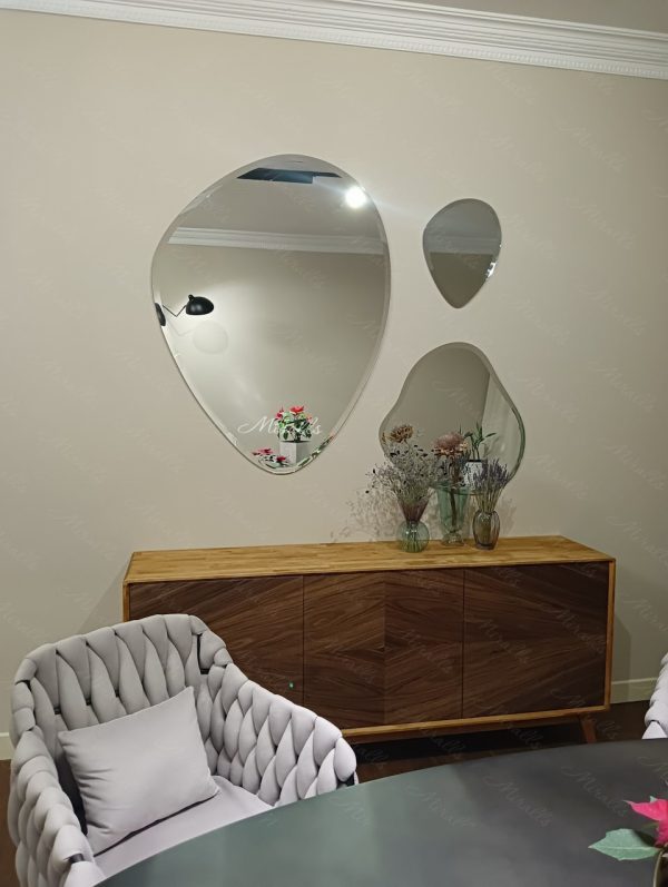 Зеркальная композиция Bonin в гостиной