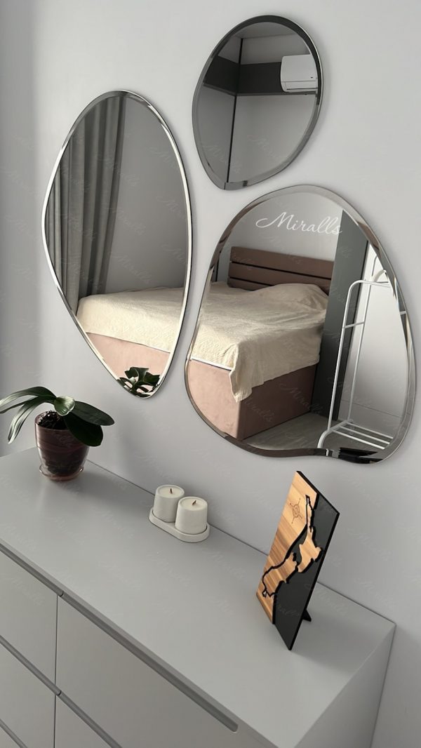 Зеркальная композиция Bonin в спальне