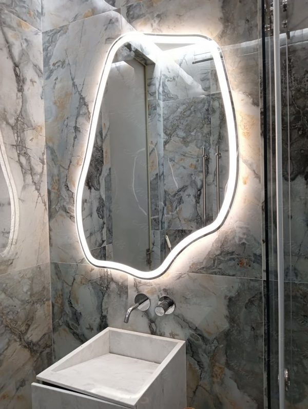 Дизайнерское зеркало Burgos Plus в ванной комнате