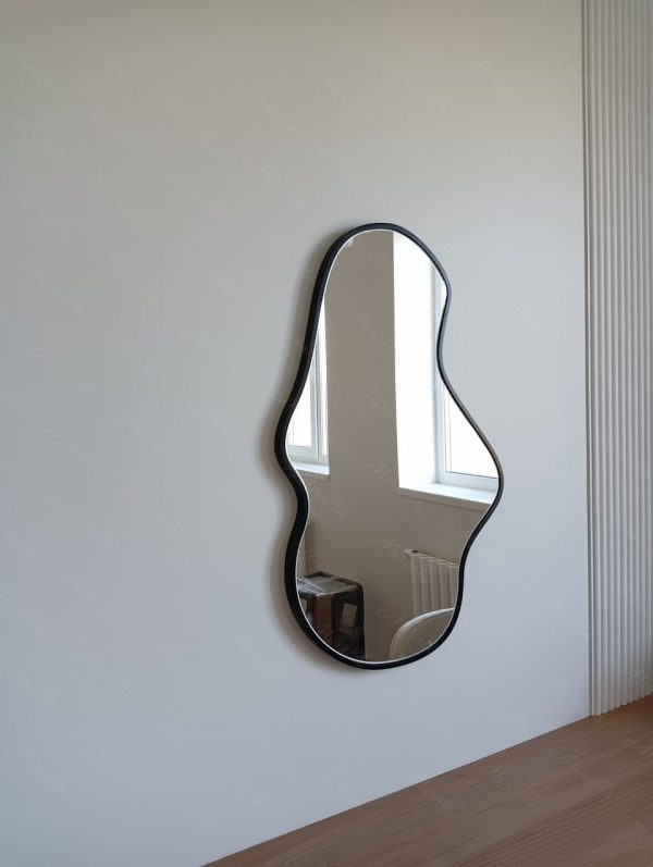 Стильное зеркало Atmosfera в интерьере спальни