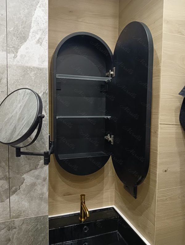 Элегантный зеркальный шкаф Rafael в ванной