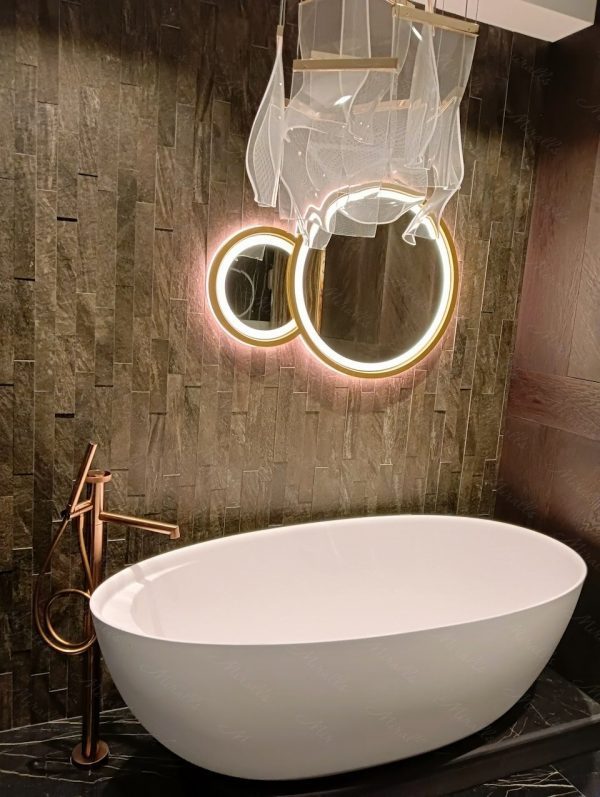 Зеркало Solaris Plus в ванной комнате