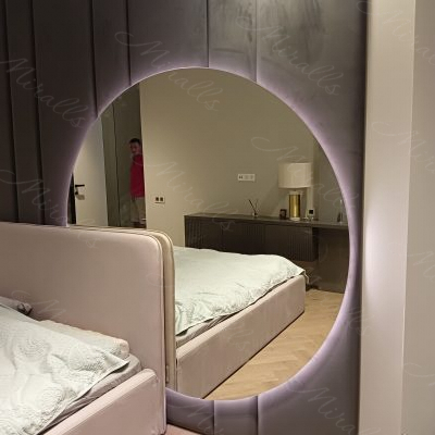 Большое зеркало Eclipse XL в спальне