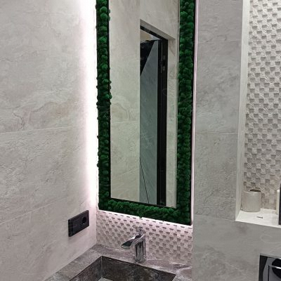 Зеркало со мхом Moss Extra в ванной комнате