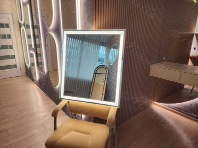 https://miralls.ru/wp-content/uploads/2025/01/Pryamougolnoe-zerkalo-s-podsvetkoj-i-datchikom-dvizheniya-Edging-3-min-396x297.jpg