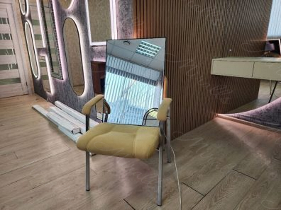 Зеркало в тонкой раме с подсветкой Brams Extra