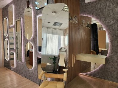 Напольное зеркало с скругленными углами Satin