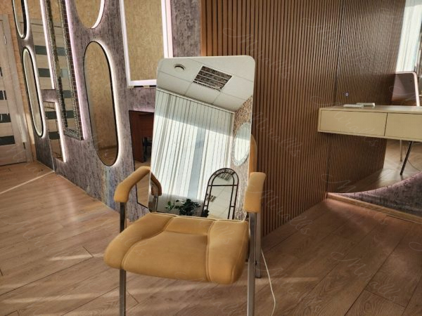 Зеркало с скругленными углами и подсветкой Lux