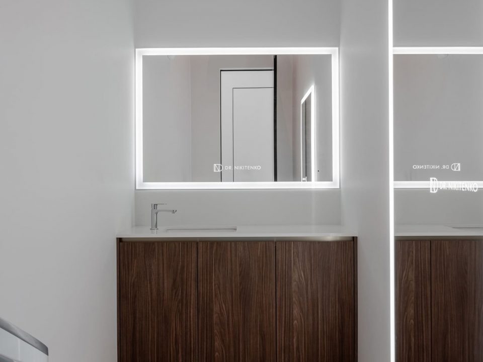 Зеркало Murano Extra в интерьере клиники