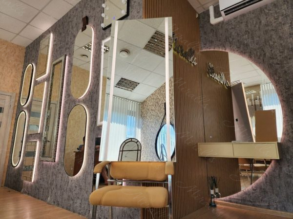Прямоугольное зеркало с вертикальной подсветкой Ligero XL