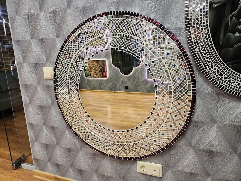 Купить круглое зеркало в мозаичной раме — | Miralls
