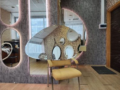 Фигурное зеркало без подстветки с фацетом Onyx